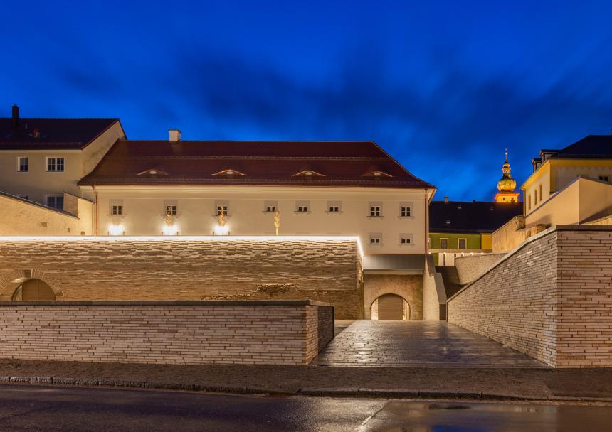 Brückner & Brückner Architekten GmbH, Würzburg (DE)	Ort des Lernens, Revitalisierung der ehemaligen historischen Fronfeste zum Hochschulstandort Tirschenreuth (DE)