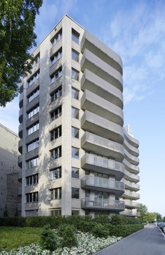 Giorgio Gullotta Architekten, Hamburg (DE)	Wohnhochhaus SINGERSTRASSE 33, Berlin (DE)